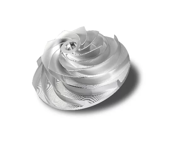 5 eksenli CNC makinesi çalışıyor