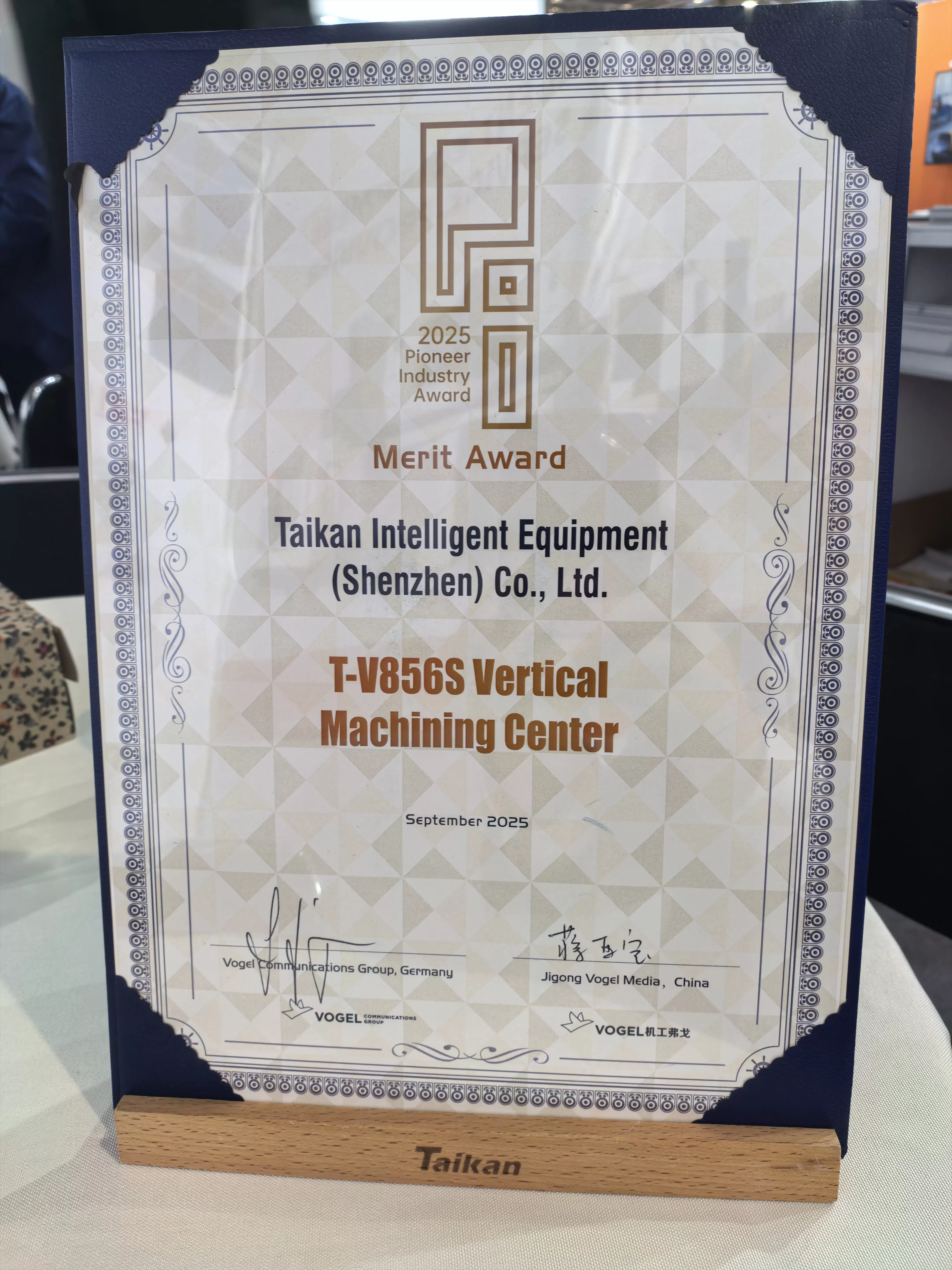 Taikan T-V856S VMC, Vogel Global Pioneer Ödülü'ne layık görüldü.