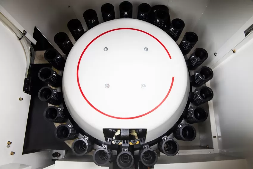 CNC işleme merkezinin kollu Otomatik Takım Değiştiricisi CNC işleme merkezinin kollu Otomatik Takım Değiştiricisi