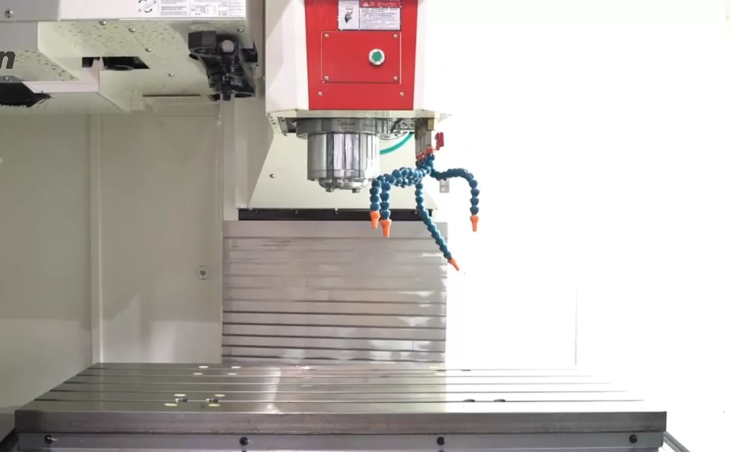 dikey CNC makinesi dikey CNC makinesi